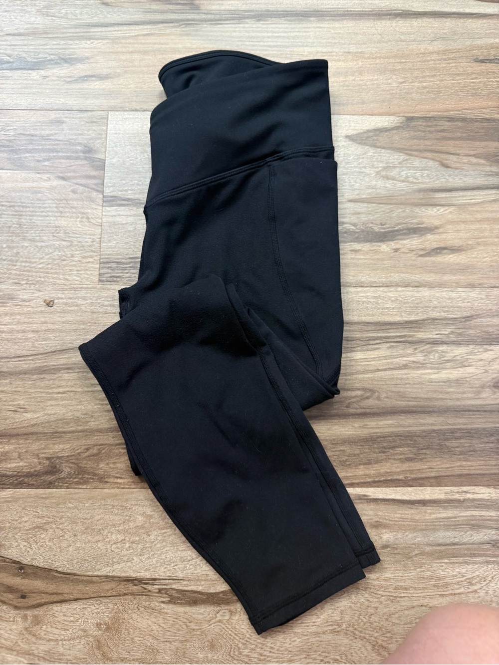 Fabletics Pure Luxe Crossover Leggings